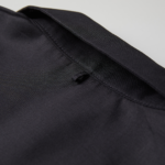 T/C生地のオープンカラーロングスリーブシャツ（ブラック）の背面の襟画像