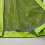 マイクロリップストップ素材のスタンドジャケット(ライムエイド)の裾画像